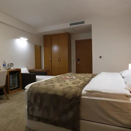 Palmiye Hotel Suites 4*