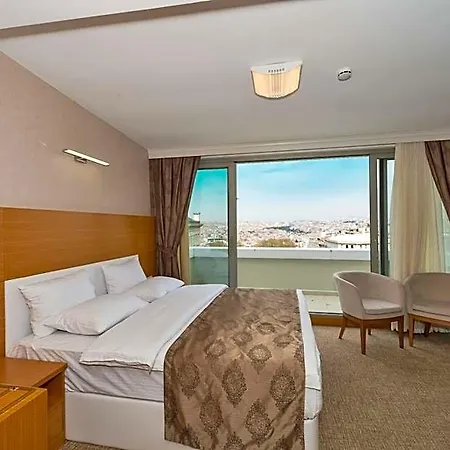 Ξενοδοχείο Palmiye 4*
